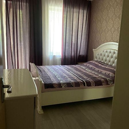 Уютная Квартира Со Всеми Удобствами Yerevan Bagian luar foto